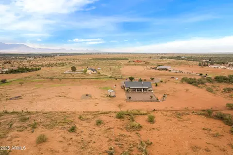 View/Area - 10293 E White Wolf Run, Hereford, AZ 85615 photo 4 of 10