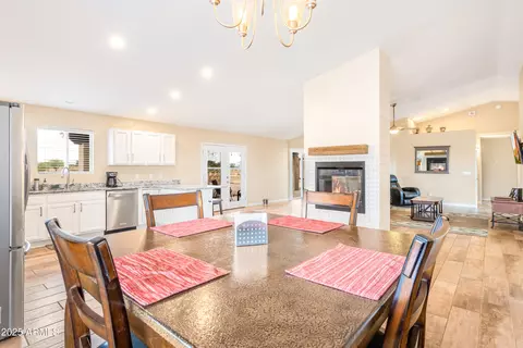 Dining - 10293 E White Wolf Run, Hereford, AZ 85615 photo 1 of 1