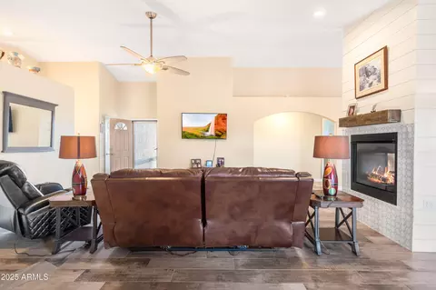 Living - 10293 E White Wolf Run, Hereford, AZ 85615 photo 4 of 4