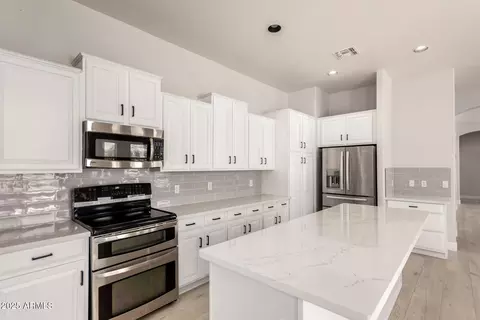 Kitchen - 3068 E San Pedro Ct, Gilbert, AZ 85234 photo 4 of 4