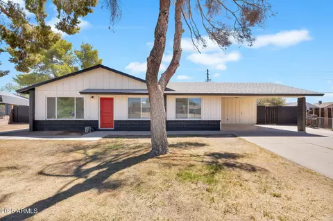 8925 W Monterosa St, Phoenix, AZ 85037
