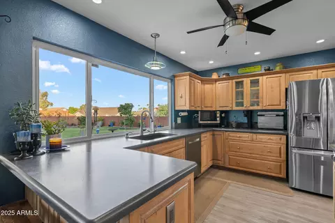 Kitchen - 4716 E Carmen St, Phoenix, AZ 85044 photo 3 of 6