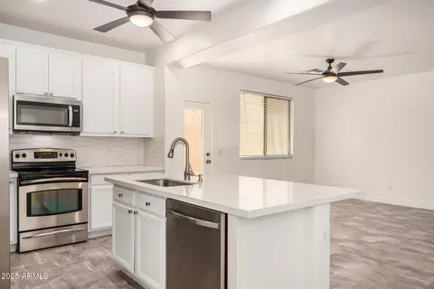 89 E Palomino Dr, Gilbert, AZ 85296 photo 14