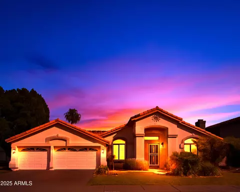 12327 N 57th Dr, Glendale, AZ 85304
