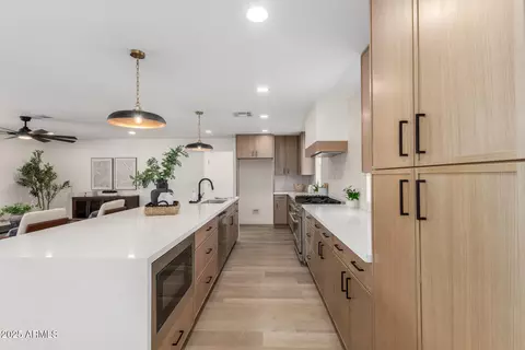 4230 E Sahuaro Dr, Phoenix, AZ 85028 photo 8