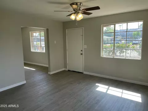 Living - 2811 N 17th Pl, Phoenix, AZ 85006 photo 2 of 2