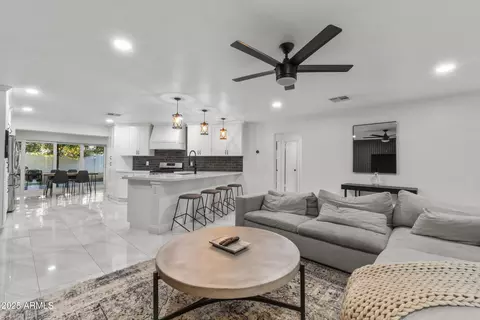 Other - 3938 E Cheery Lynn Rd, Phoenix, AZ 85018 photo 3 of 11