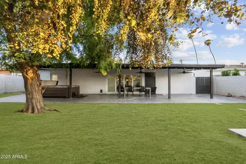 Exterior - 3938 E Cheery Lynn Rd, Phoenix, AZ 85018 photo 2 of 4