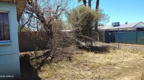 Exterior - 5612 N 28th Dr, Phoenix, AZ 85017 photo 3 of 9