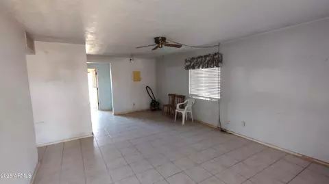 Living - 5612 N 28th Dr, Phoenix, AZ 85017 photo 1 of 1