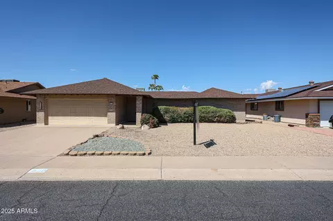 10710 W El Capitan Cir N, Sun City, AZ 85351