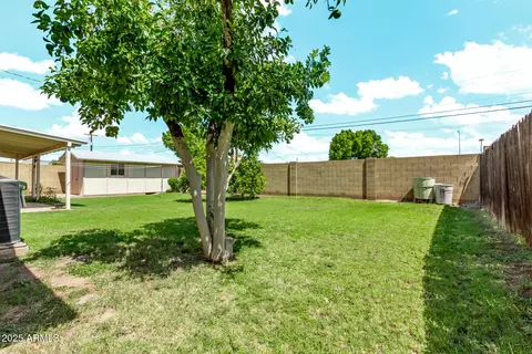 Exterior - 261 N Hunt Dr E, Mesa, AZ 85203 photo 2 of 5