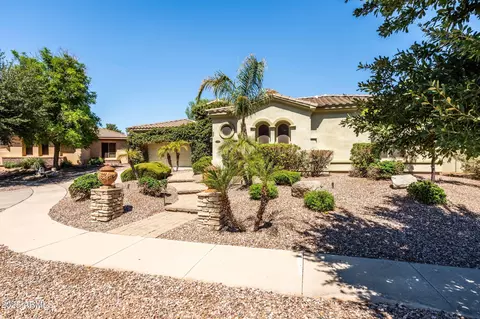 Exterior - 4450 E Carriage Ct, Gilbert, AZ 85297 photo 4 of 43