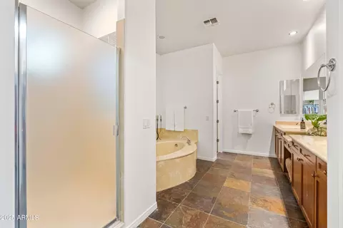 Bath - 4450 E Carriage Ct, Gilbert, AZ 85297 photo 1 of 9