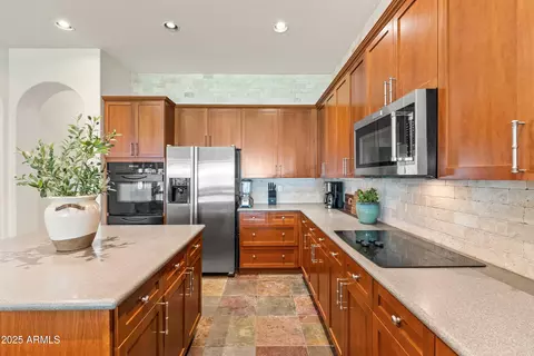 Kitchen - 4450 E Carriage Ct, Gilbert, AZ 85297 photo 9 of 9