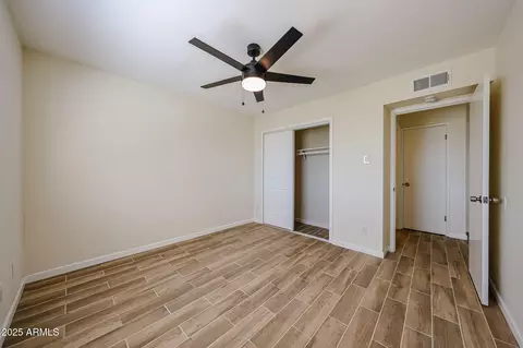 Bedroom - 2255 W Wagon Wheel Dr, Phoenix, AZ 85021 photo 3 of 6