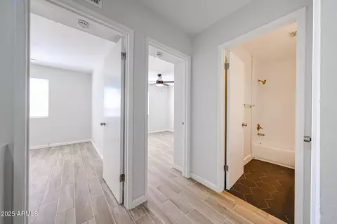 Entry Way - 2255 W Wagon Wheel Dr, Phoenix, AZ 85021 photo 2 of 3