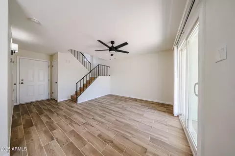 Living - 2255 W Wagon Wheel Dr, Phoenix, AZ 85021 photo 2 of 5
