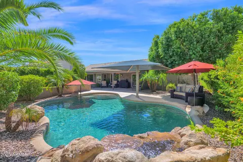 7618 W Maui Ln, Peoria, AZ 85381