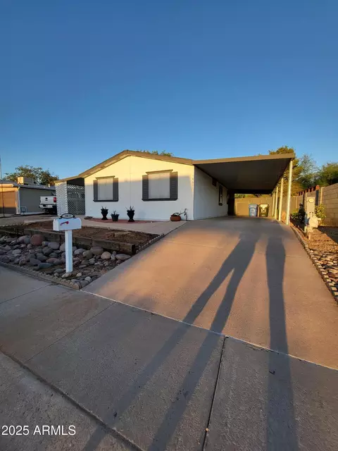19611 N 30th St, Phoenix, AZ 85050
