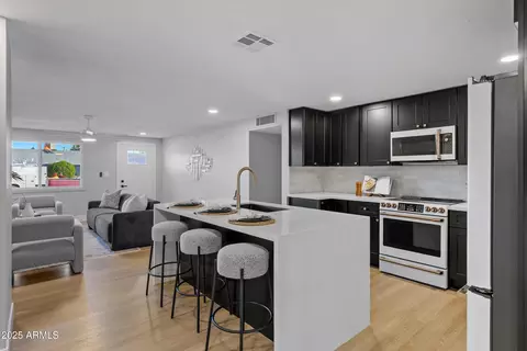 Kitchen - 3468 E Voltaire Dr, Phoenix, AZ 85032 photo 3 of 4