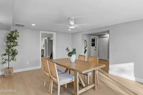 Dining - 3468 E Voltaire Dr, Phoenix, AZ 85032 photo 2 of 2