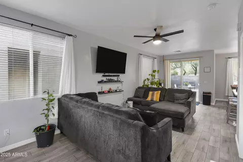 Living - 1512 E Chipman Rd, Phoenix, AZ 85040 photo 1 of 1