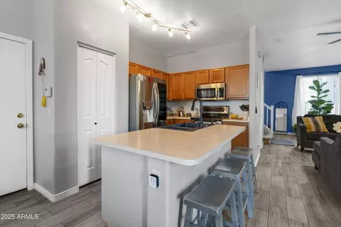 Kitchen - 1512 E Chipman Rd, Phoenix, AZ 85040 photo 1 of 3