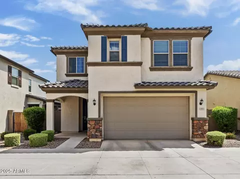 77 E Constitution Dr, Gilbert, AZ 85296