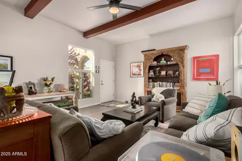 Living - 1066 E Pueblo Rd, Phoenix, AZ 85020 photo 4 of 4