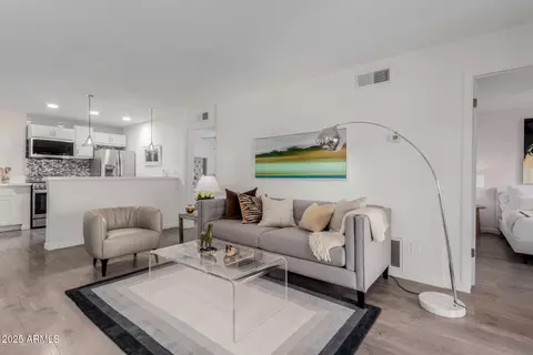 5525 E Thomas Rd #M12, Phoenix, AZ 85018