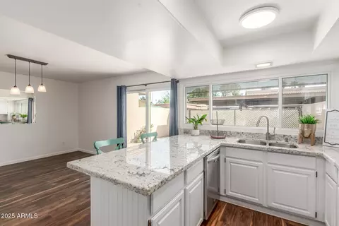 1616 E Donner Dr, Tempe, AZ 85282 photo 12