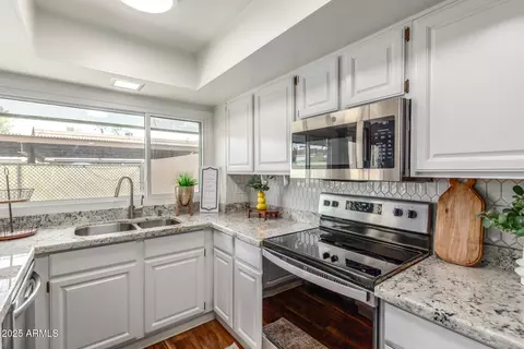 1616 E Donner Dr, Tempe, AZ 85282 photo 11