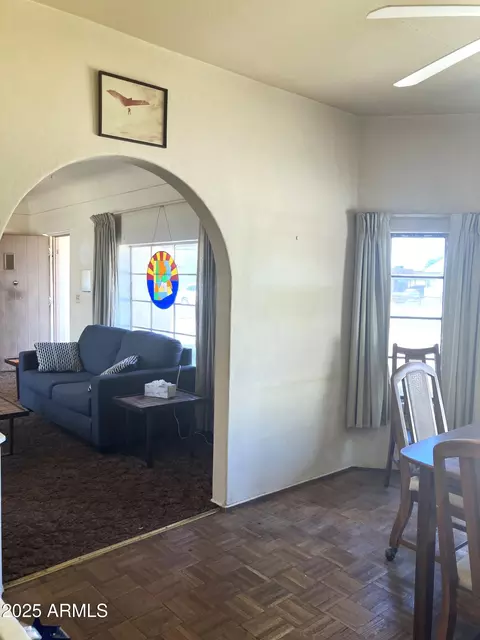 Dining - 1637 E Roma Ave, Phoenix, AZ 85016 photo 2 of 5
