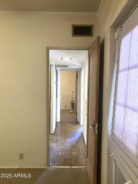 Entry Way - 1637 E Roma Ave, Phoenix, AZ 85016 photo 2 of 3