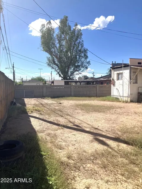 Exterior - 1637 E Roma Ave, Phoenix, AZ 85016 photo 7 of 18