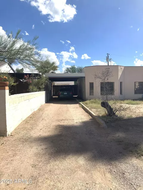 Exterior - 1637 E Roma Ave, Phoenix, AZ 85016 photo 2 of 18