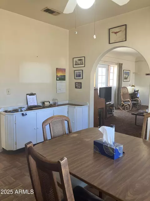 Dining - 1637 E Roma Ave, Phoenix, AZ 85016 photo 3 of 5