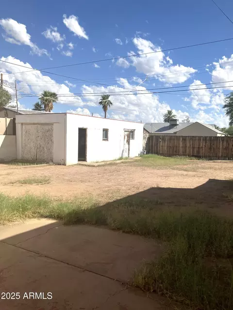 Exterior - 1637 E Roma Ave, Phoenix, AZ 85016 photo 15 of 18