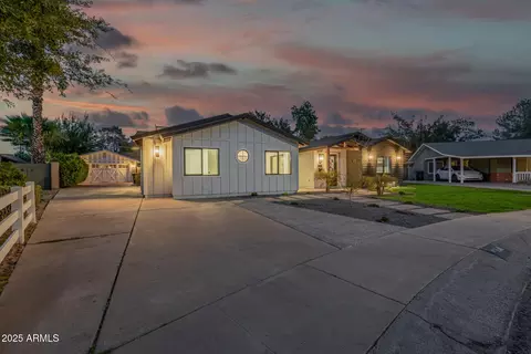 3640 E Fairmount Ave, Phoenix, AZ 85018 photo 5