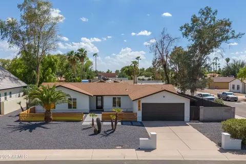 9205 E Laurel Ln, Scottsdale, AZ 85260