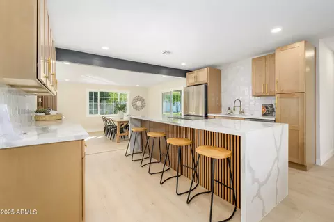 7417 E Kimsey Ln, Scottsdale, AZ 85257