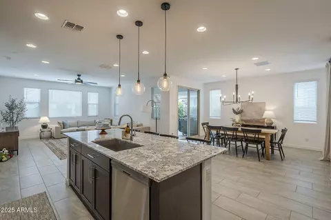 Kitchen - 2223 E Citadel Dr, Gilbert, AZ 85298 photo 5 of 6