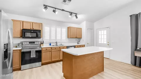 18229 N 89th Dr, Peoria, AZ 85382