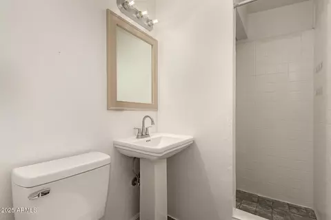 Bath - 2708 E 2nd St, Mesa, AZ 85213 photo 1 of 2