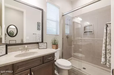 Bath - 3437 E Appaloosa Rd, Gilbert, AZ 85296 photo 3 of 4