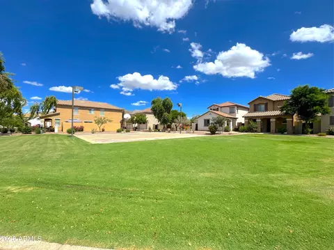 Exterior - 1675 Elgin St, Gilbert, AZ 85295 photo 5 of 5