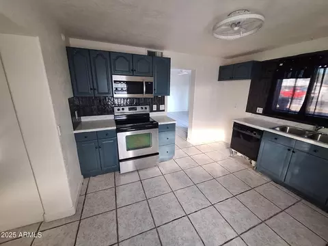 757 E 2nd St, Mesa, AZ 85203