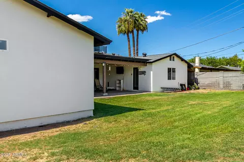 Exterior - 3439 N 45th Pl, Phoenix, AZ 85018 photo 10 of 12