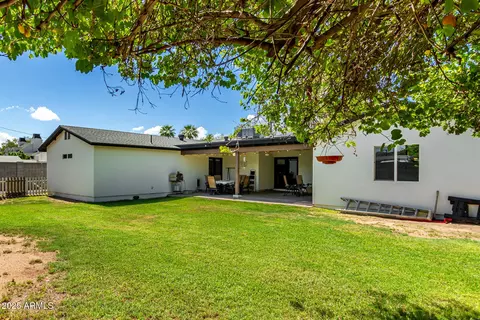 Exterior - 3439 N 45th Pl, Phoenix, AZ 85018 photo 8 of 12